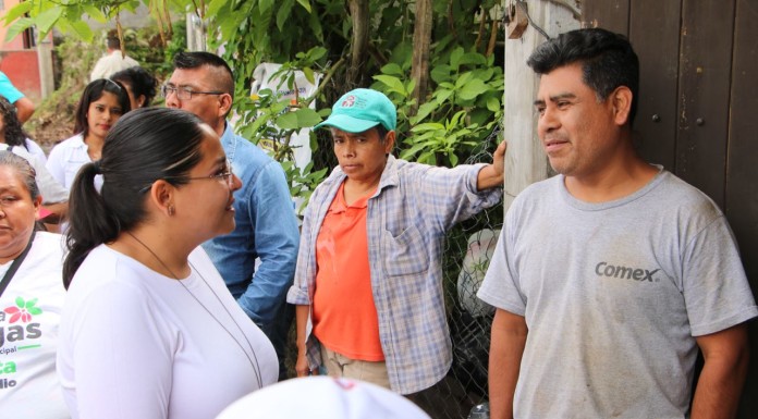 En los Tezontles y en San Antonio Tlaxcalantongo SE COMPROMETE LUPITA VARGAS