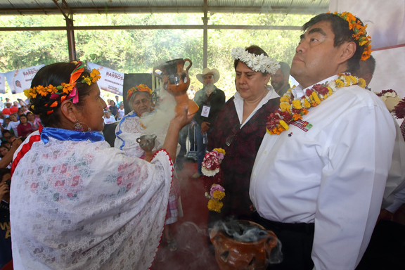 MODERNIZAR VÍA QUE CONECTA A COMUNIDADES DE LA UNIÓN ZIHUATEUTLA CON XICOTEPEC, OFRECE BARBOSA HUERTA *Incrementar presupuesto al campo en apoyo a campesinos y ganaderos, como parte de su propuesta de gobierno