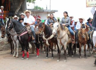 Valerio Escorcia encabezó Primera cabalgata en Naupan en honor a San Marcos Evangelista