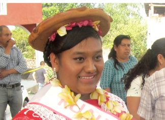 LUCIANA VARGAS PALACIOS fue coronada como “KUALTZIN XOCHITL 2019” (Flor Bonita)