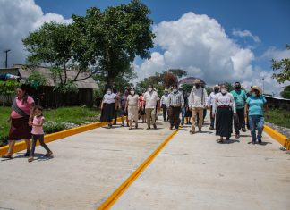 “GRACIAS PRESIDENTE VALERIO ESCORCIA POR LA PAVIMENTACIÓN DE NUESTRAS CALLES”: VECINOS DE CUEYATLA, TENEXTITLA Y DE COPILA, NAUPAN.