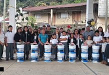 Entrega de material fortalece condiciones educativas en primaria de Acalmancillo, Pantepec